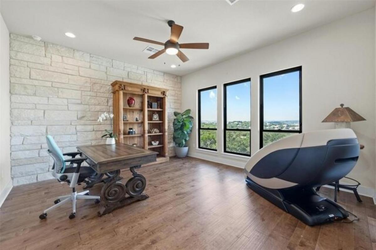 Picture of Home For Sale in Lago Vista, Texas, United States