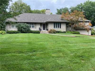 Home For Sale in Mission Hills, Kansas