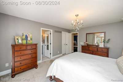 Home For Sale in Troy, Michigan