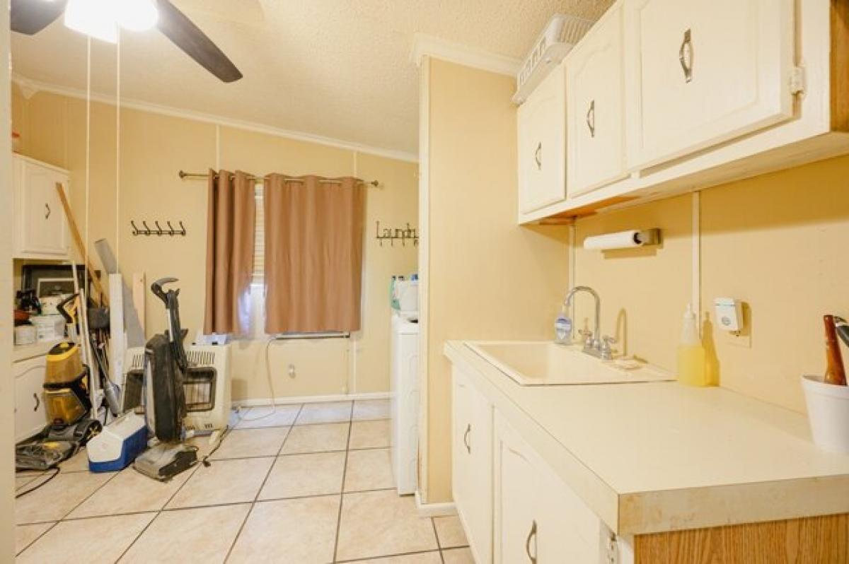 Picture of Home For Sale in Odessa, Texas, United States