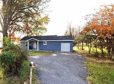 Home For Sale in Lebanon, Illinois