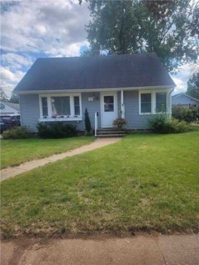 Home For Sale in Eau Claire, Wisconsin