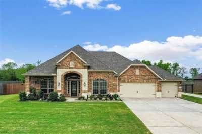 Home For Sale in Angleton, Texas