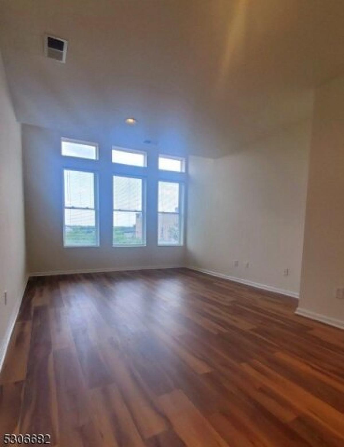 Picture of Apartment For Rent in Somerville, New Jersey, United States