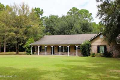 Home For Sale in Moss Point, Mississippi