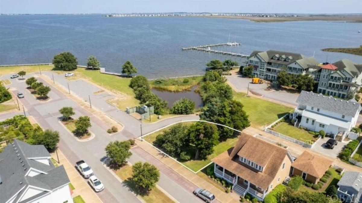 Picture of Residential Land For Sale in Manteo, North Carolina, United States