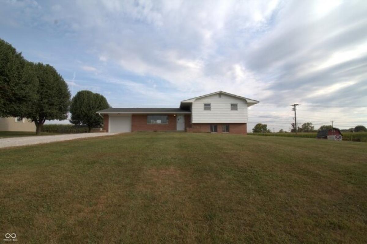 Picture of Home For Sale in Mooresville, Indiana, United States