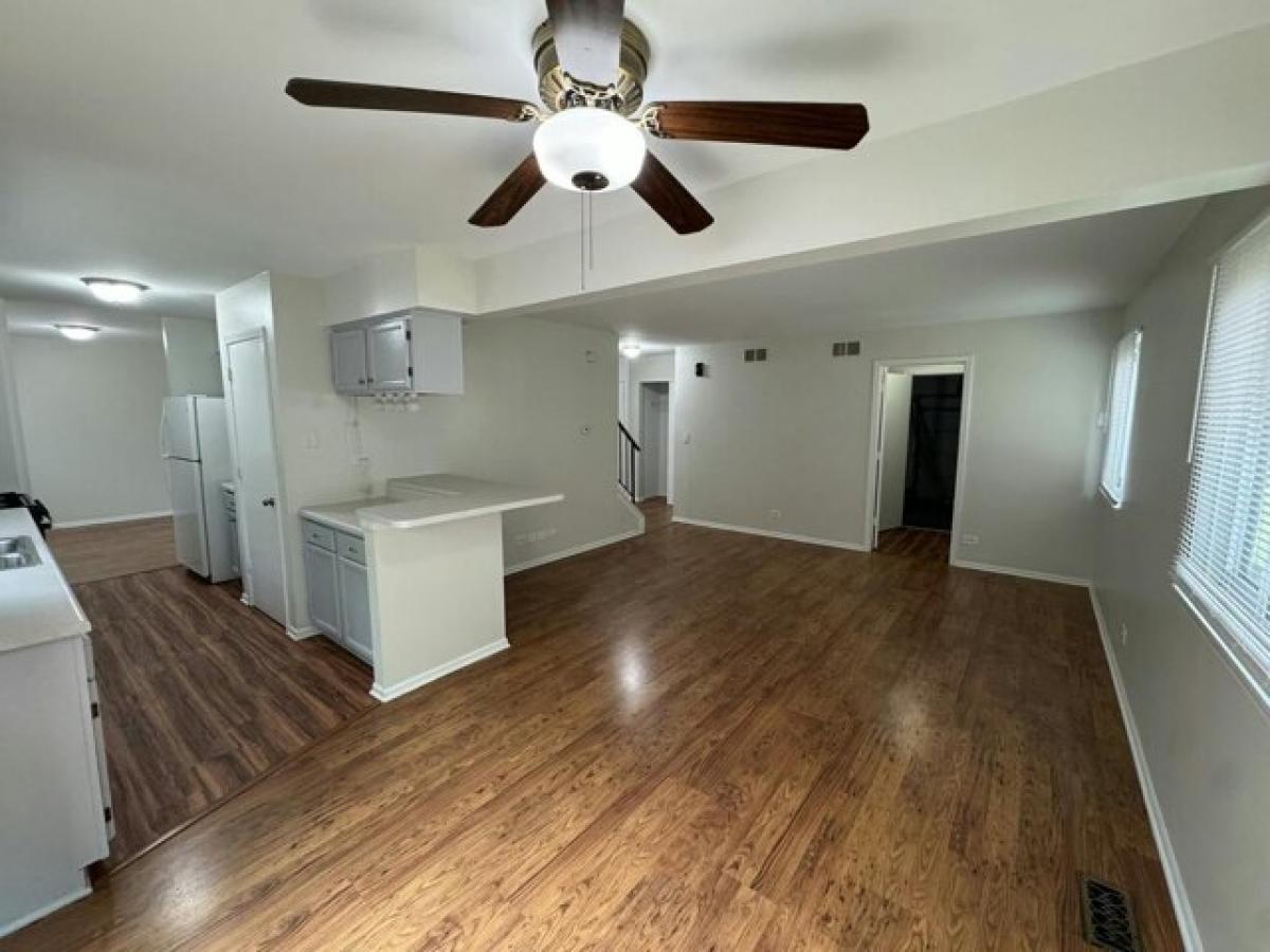 Picture of Home For Rent in Hanover Park, Illinois, United States