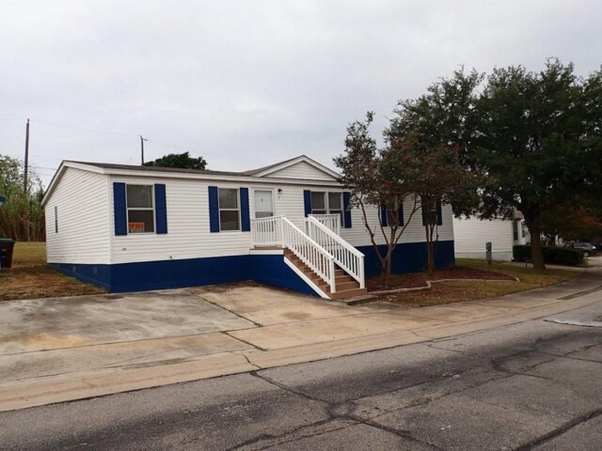 Picture of Home For Sale in Converse, Texas, United States