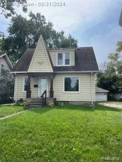 Home For Sale in Pontiac, Michigan