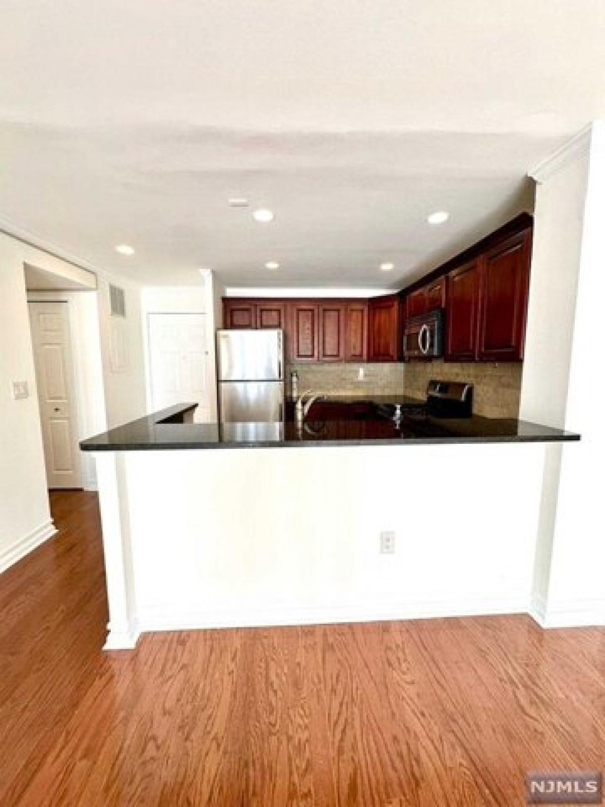 Picture of Home For Rent in Edgewater, New Jersey, United States