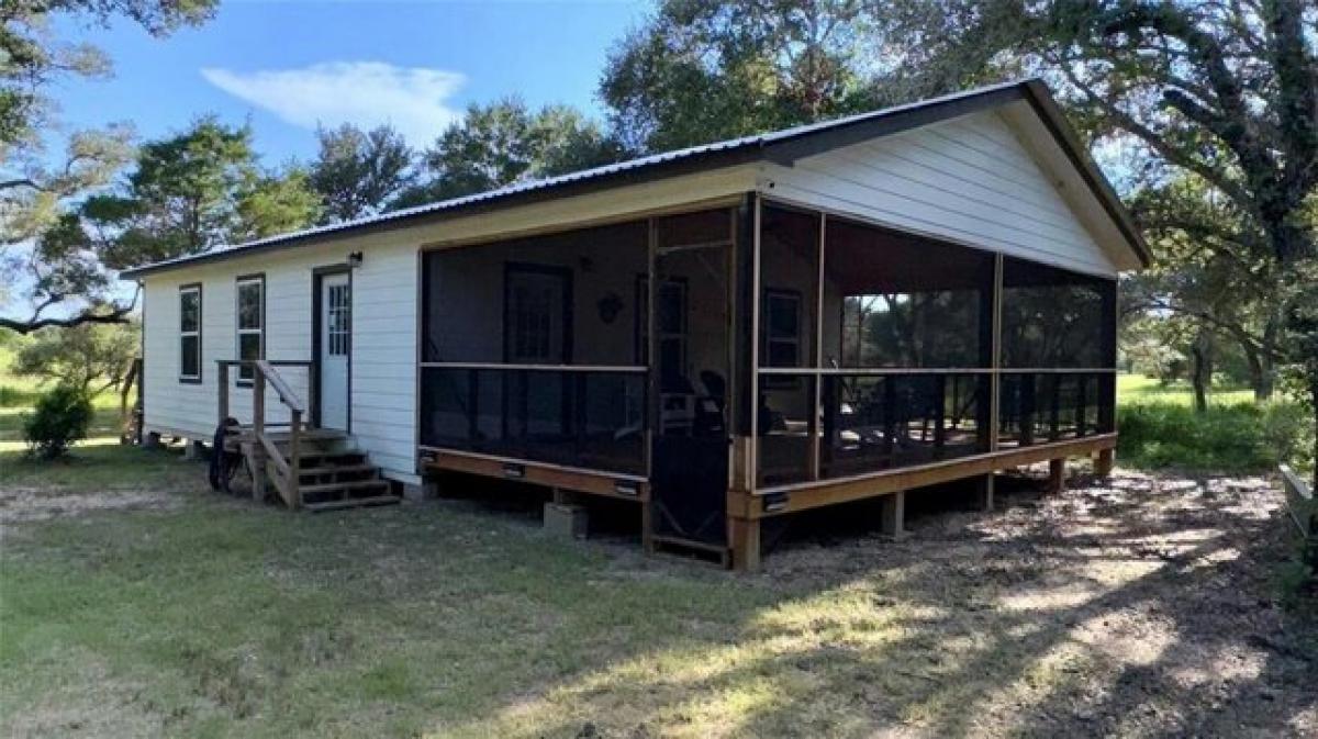 Picture of Home For Rent in Hallettsville, Texas, United States