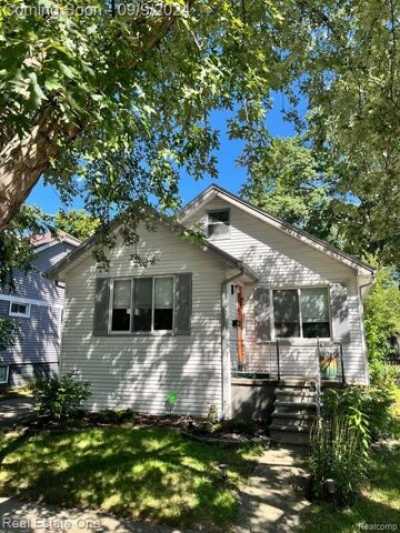 Home For Rent in Ferndale, Michigan