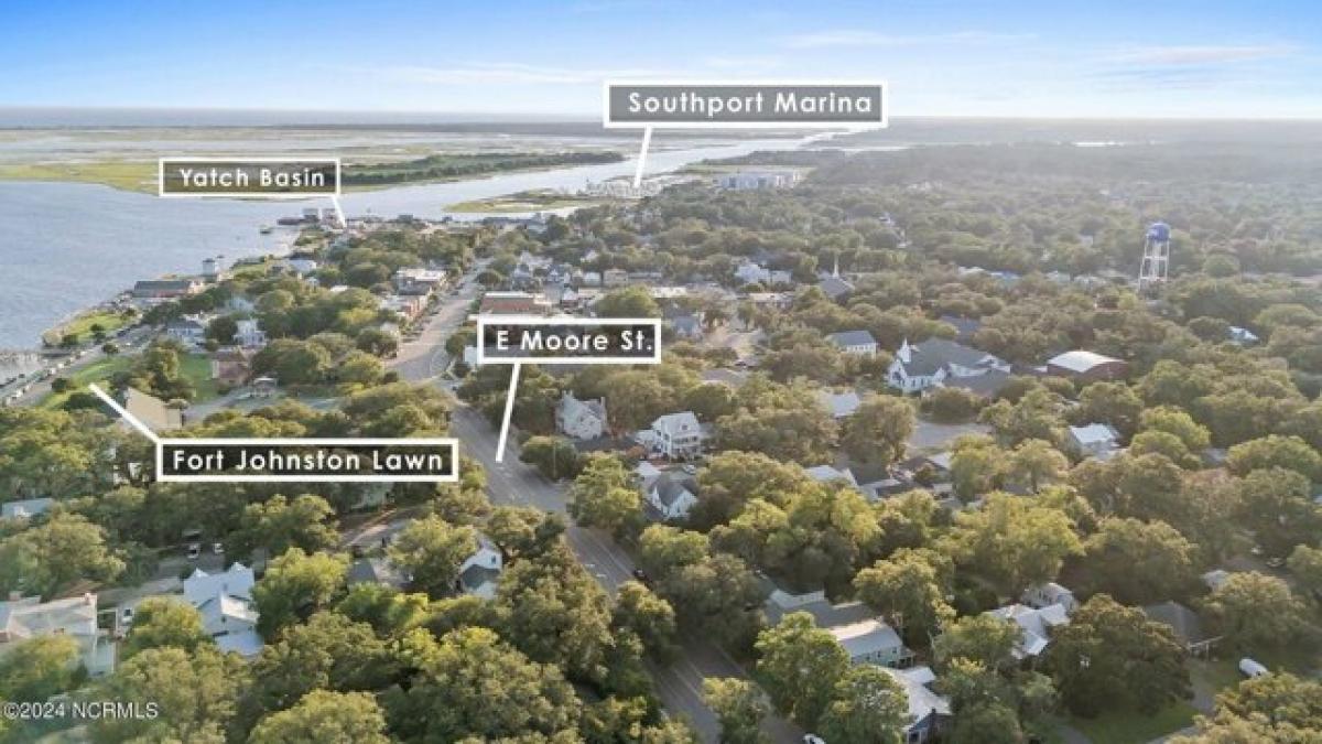 Picture of Residential Land For Sale in Southport, North Carolina, United States