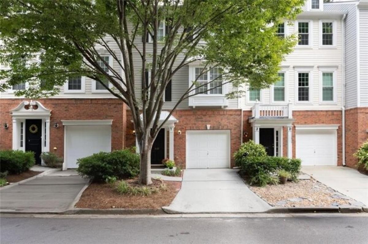 Picture of Home For Sale in Alpharetta, Georgia, United States