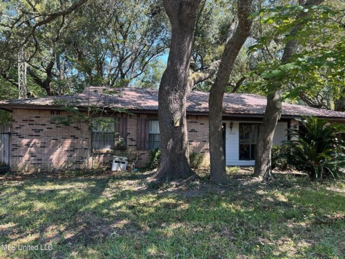 Picture of Home For Sale in Ocean Springs, Mississippi, United States