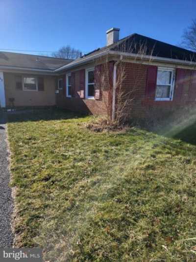 Home For Sale in Willingboro, New Jersey