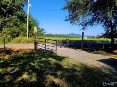 Home For Sale in New Hope, Alabama