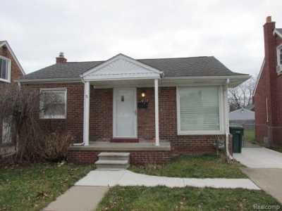 Home For Rent in Lincoln Park, Michigan