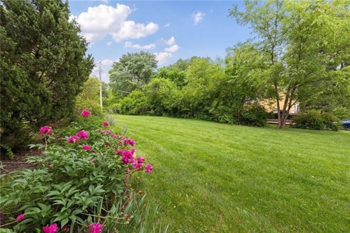 Picture of Residential Land For Sale in Overland Park, Kansas, United States