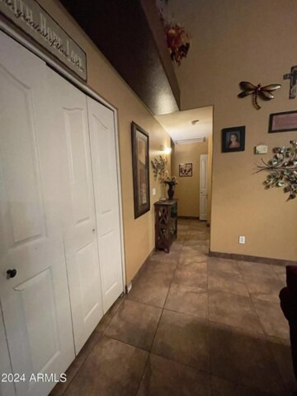 Picture of Home For Sale in Avondale, Arizona, United States