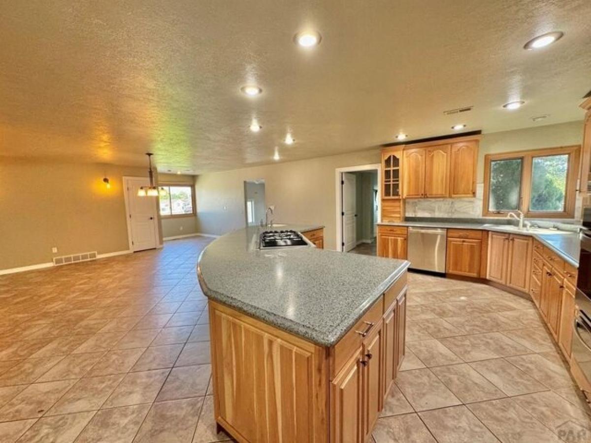 Picture of Home For Sale in Pueblo, Colorado, United States