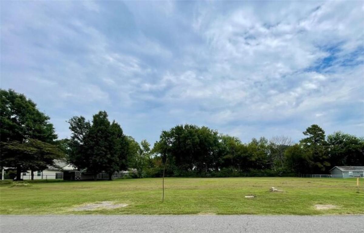 Picture of Residential Land For Sale in Fort Gibson, Oklahoma, United States