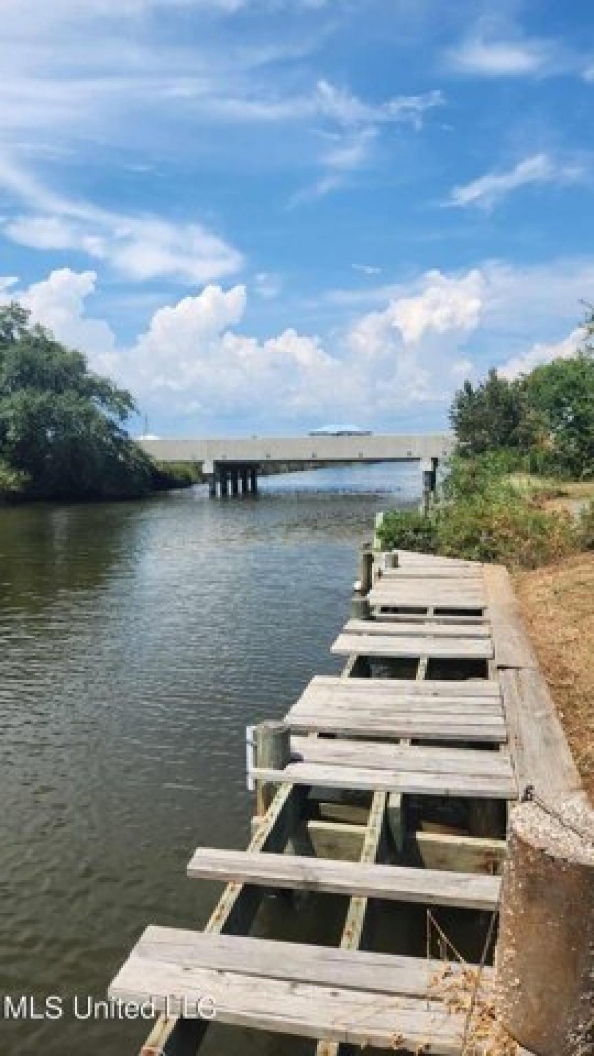 Picture of Residential Land For Sale in Bay Saint Louis, Mississippi, United States