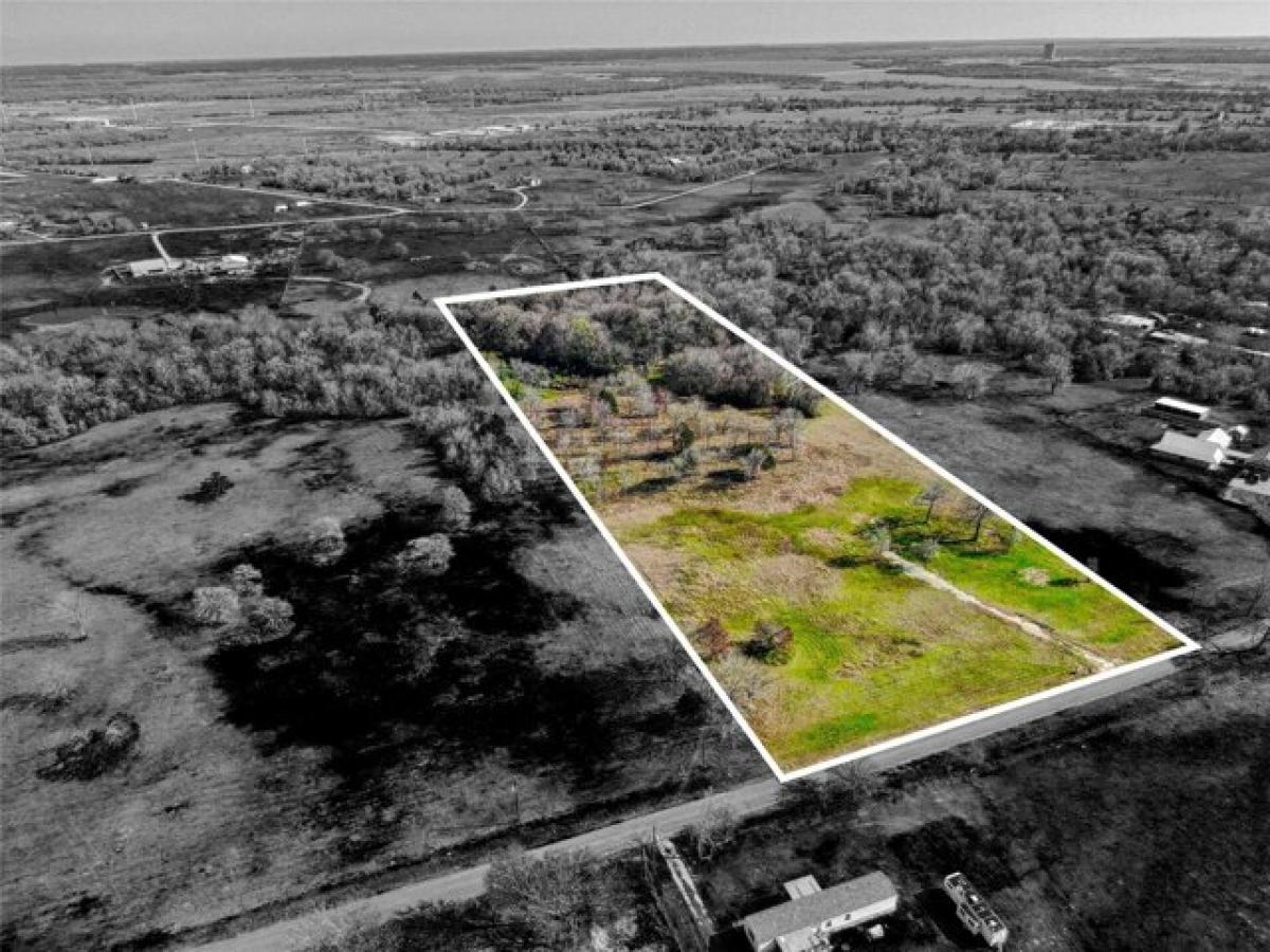 Picture of Residential Land For Sale in Iola, Texas, United States