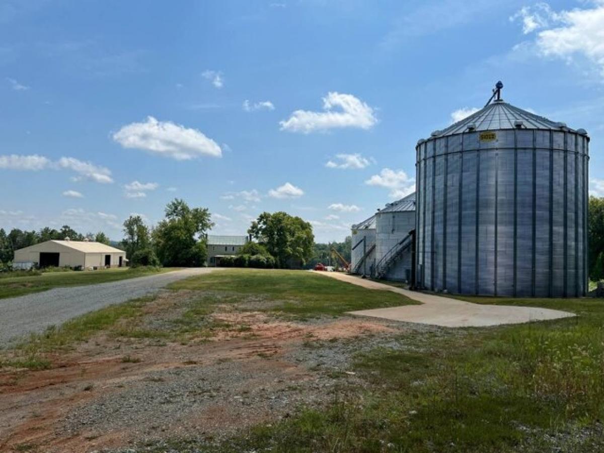 Picture of Home For Sale in Louisa, Virginia, United States