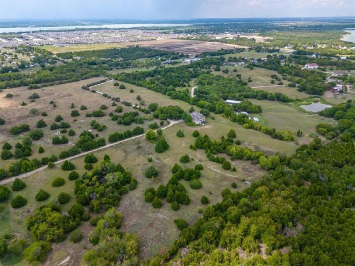 Picture of Home For Sale in Princeton, Texas, United States