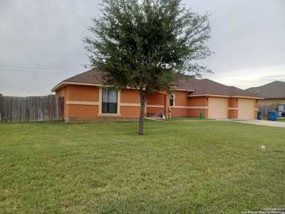 Home For Sale in Pleasanton, Texas