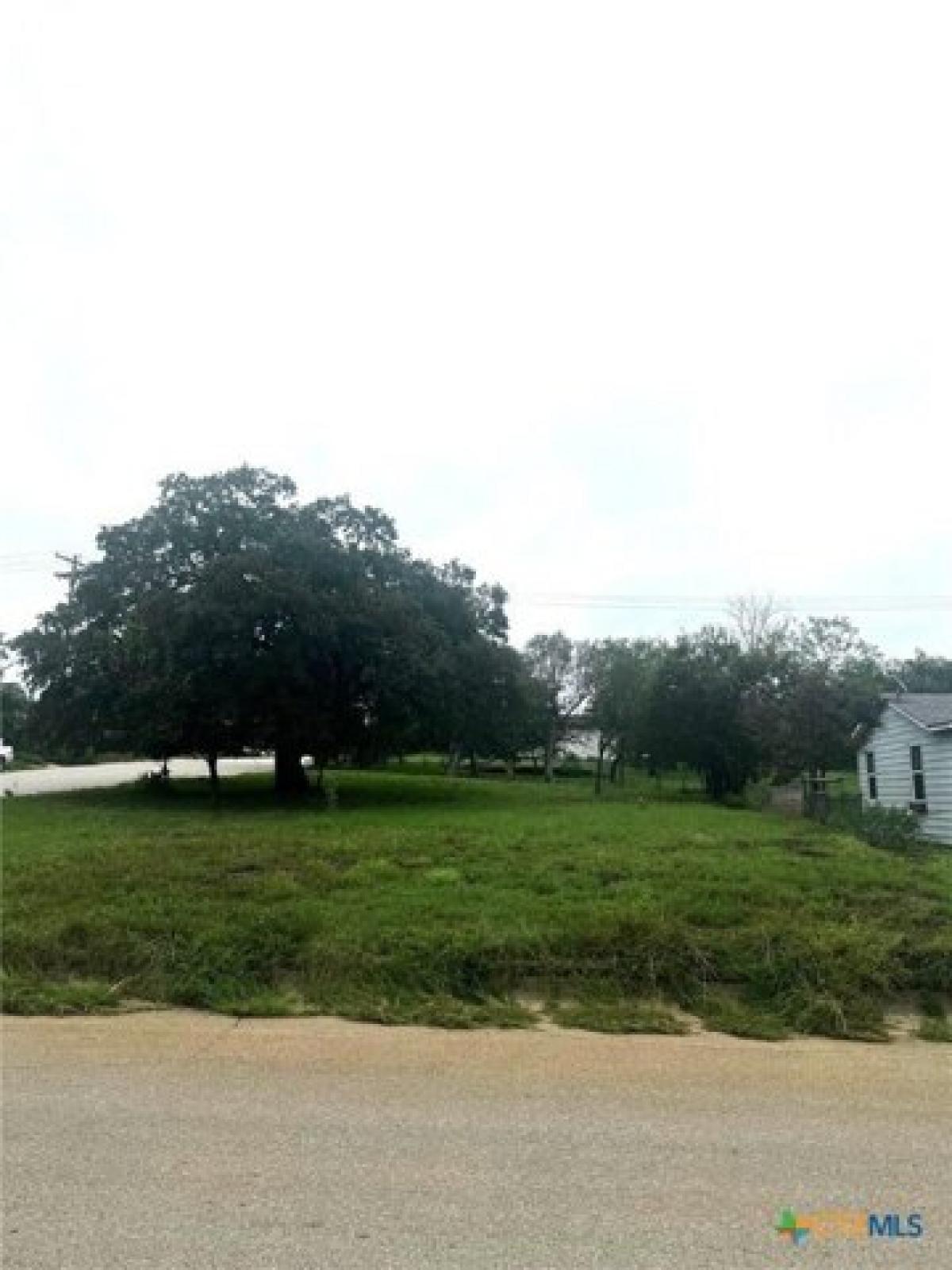 Picture of Residential Land For Sale in Lampasas, Texas, United States