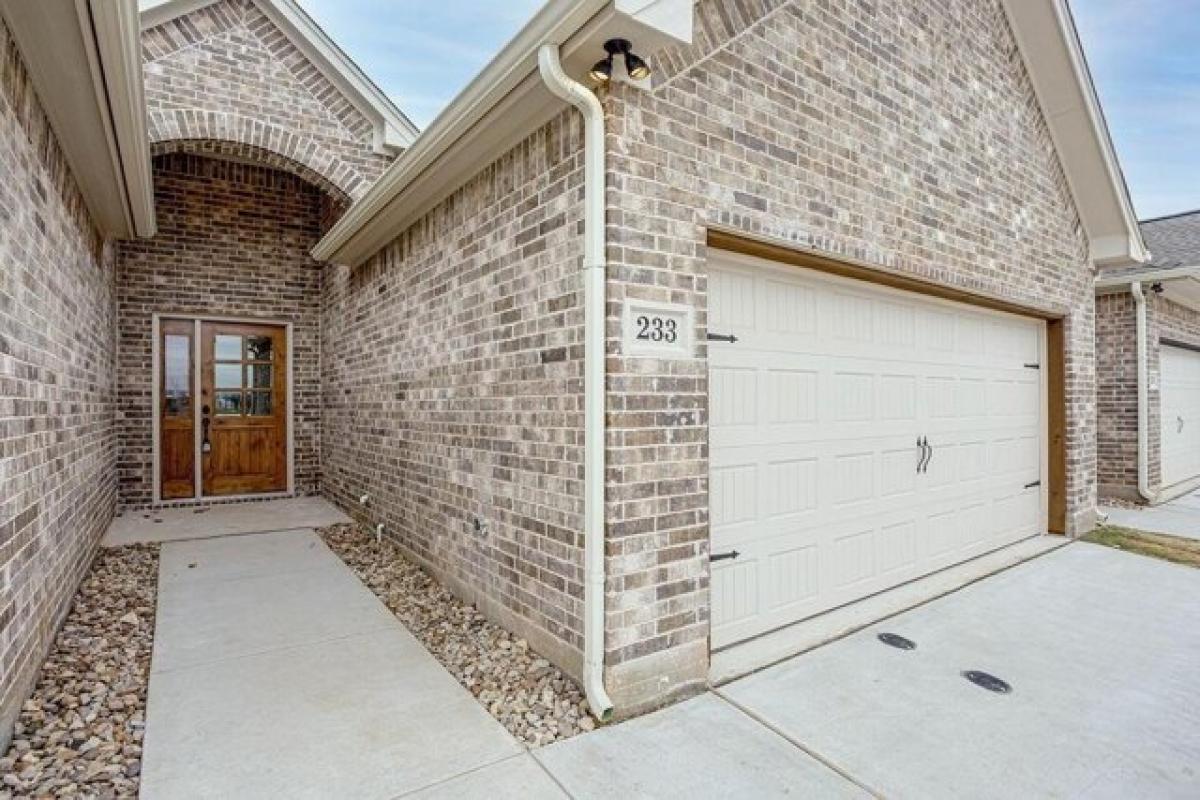 Picture of Home For Rent in Granbury, Texas, United States