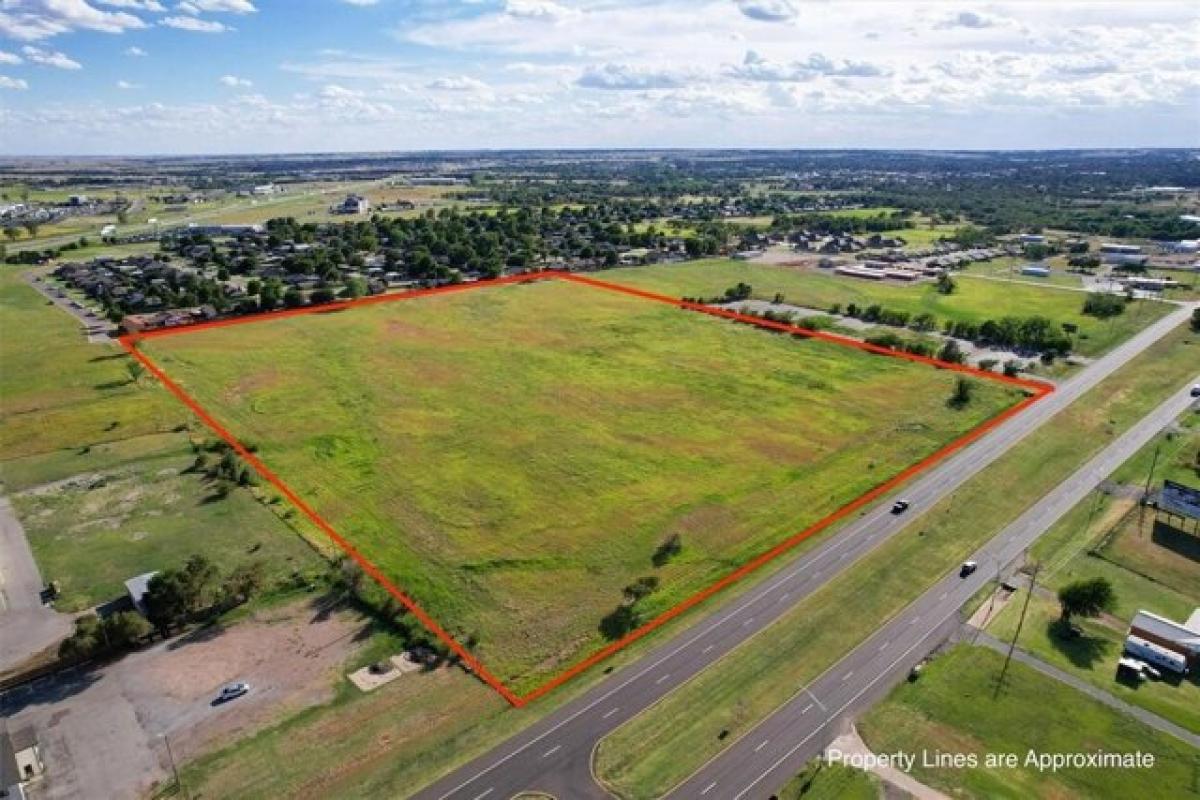 Picture of Residential Land For Sale in Elk City, Oklahoma, United States