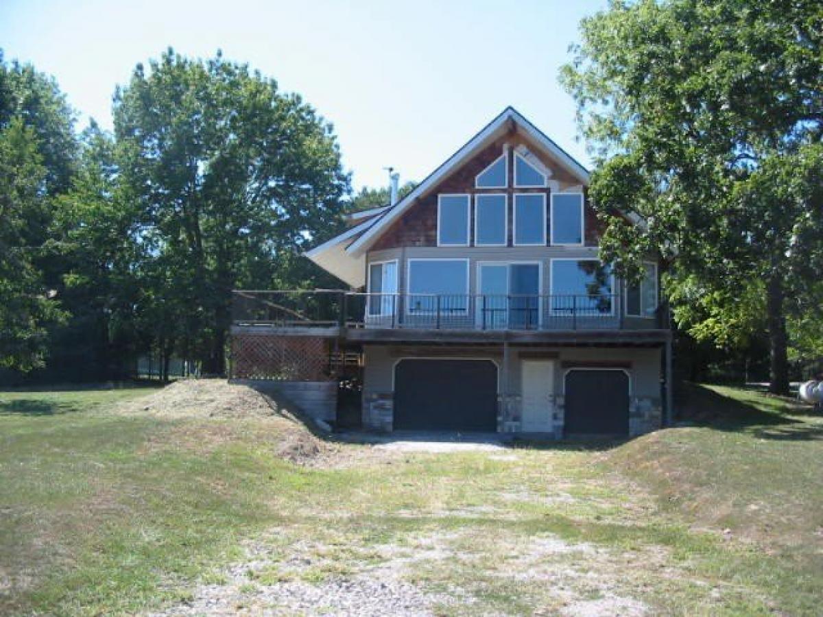 Picture of Home For Sale in Golden, Missouri, United States