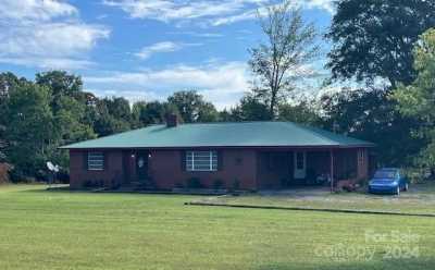 Home For Sale in Forest City, North Carolina