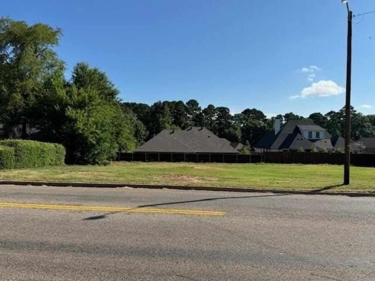 Picture of Residential Land For Sale in Longview, Texas, United States