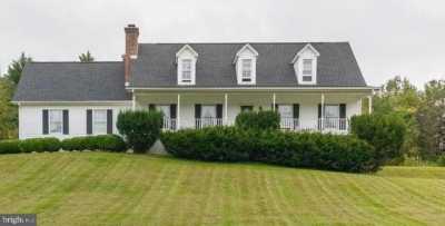 Home For Sale in Amissville, Virginia