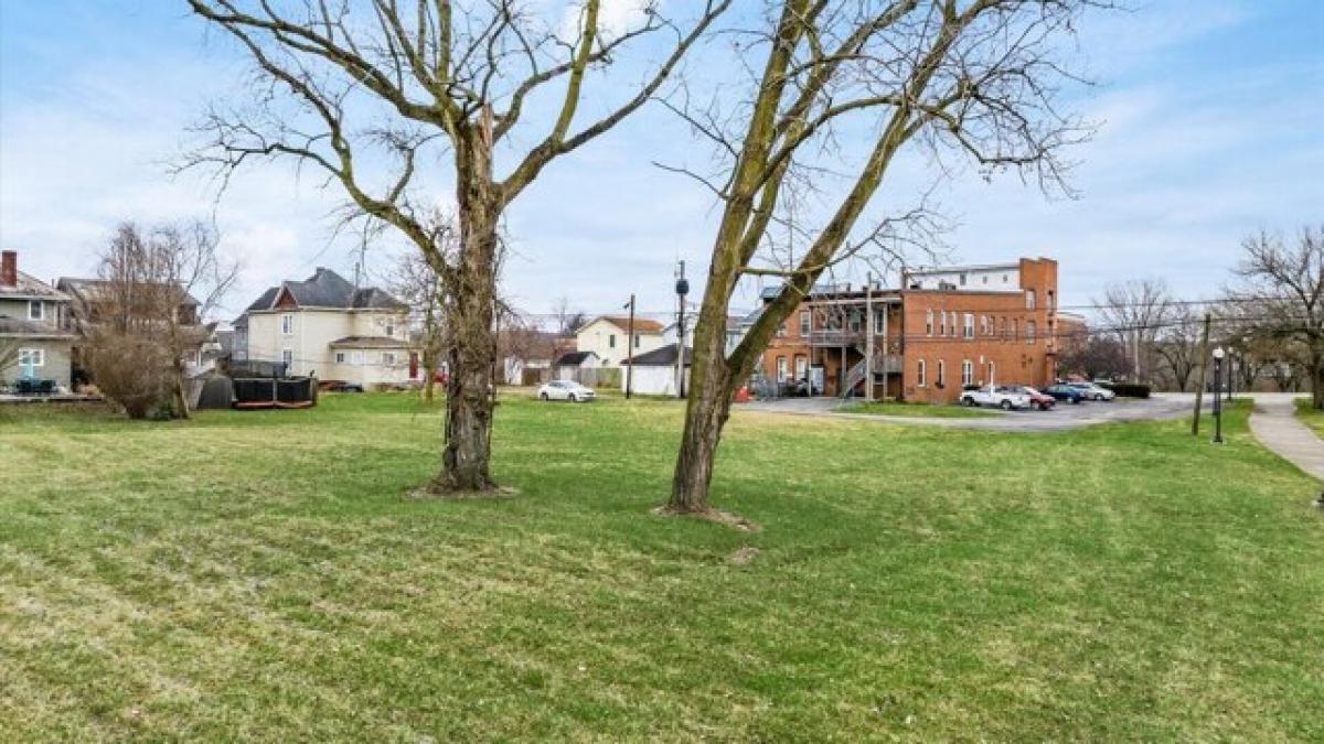 Picture of Residential Land For Sale in Newark, Ohio, United States