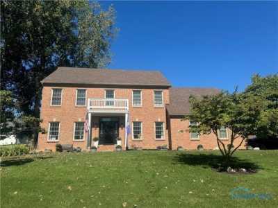 Home For Sale in Maumee, Ohio