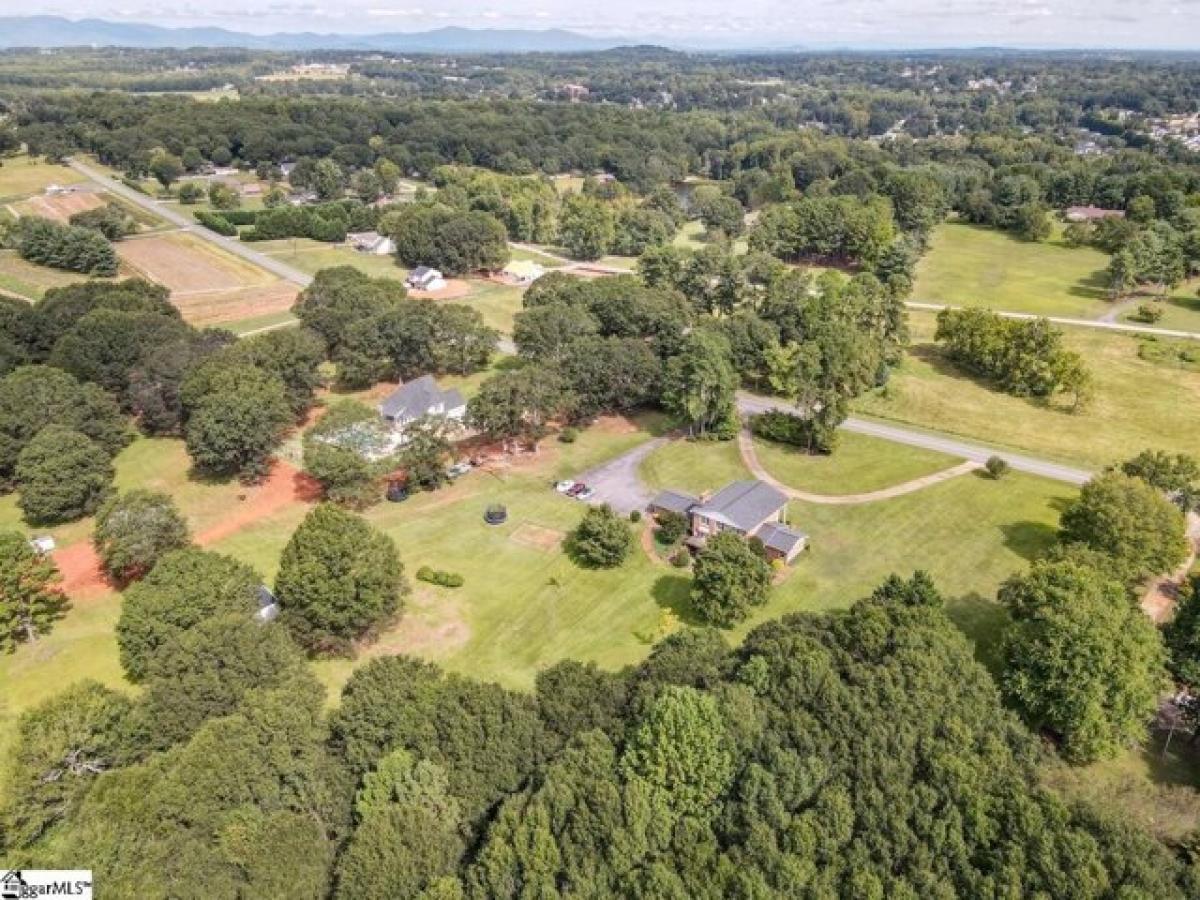 Picture of Home For Sale in Inman, South Carolina, United States