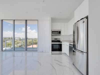 Apartment For Rent in Miami Beach, Florida