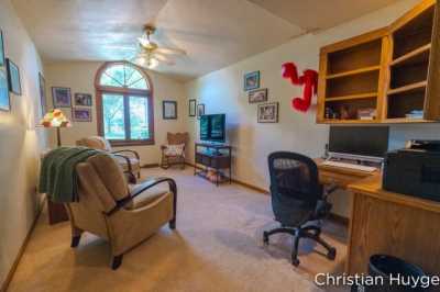 Home For Sale in Grandville, Michigan