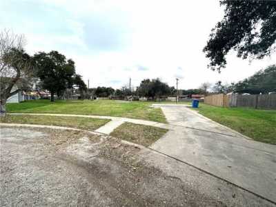 Residential Land For Sale in Sinton, Texas