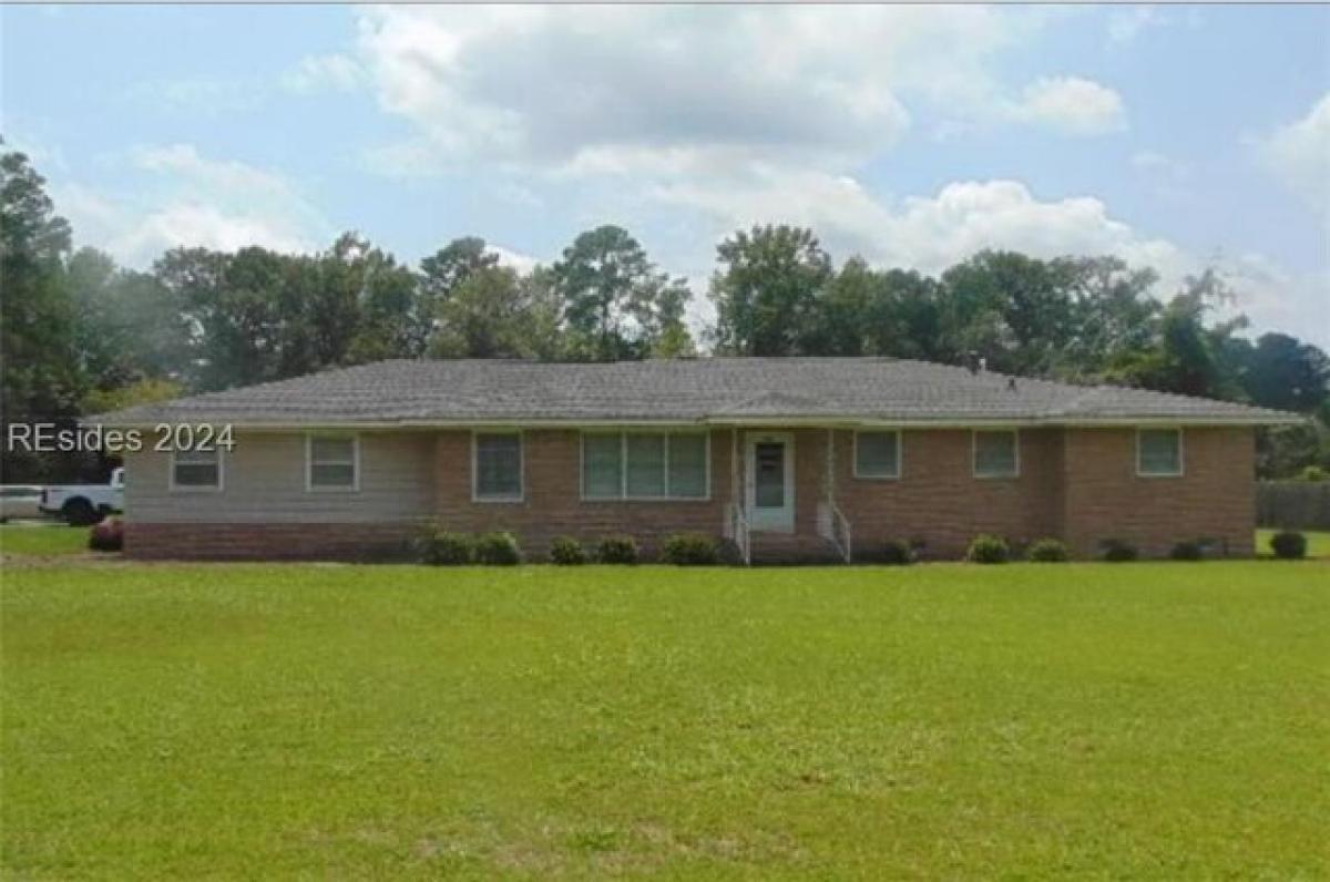 Picture of Home For Sale in Fairfax, South Carolina, United States