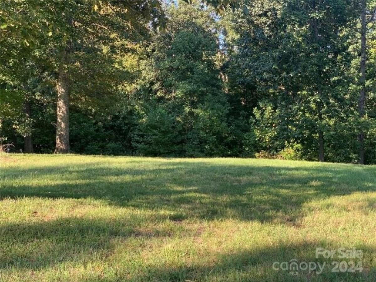 Picture of Residential Land For Sale in Troutman, North Carolina, United States