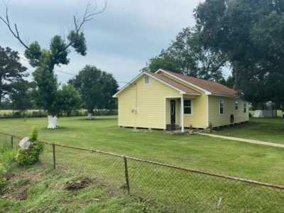 Home For Sale in Stowell, Texas