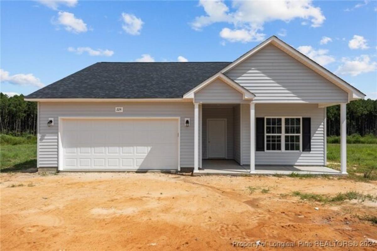 Picture of Home For Sale in Parkton, North Carolina, United States