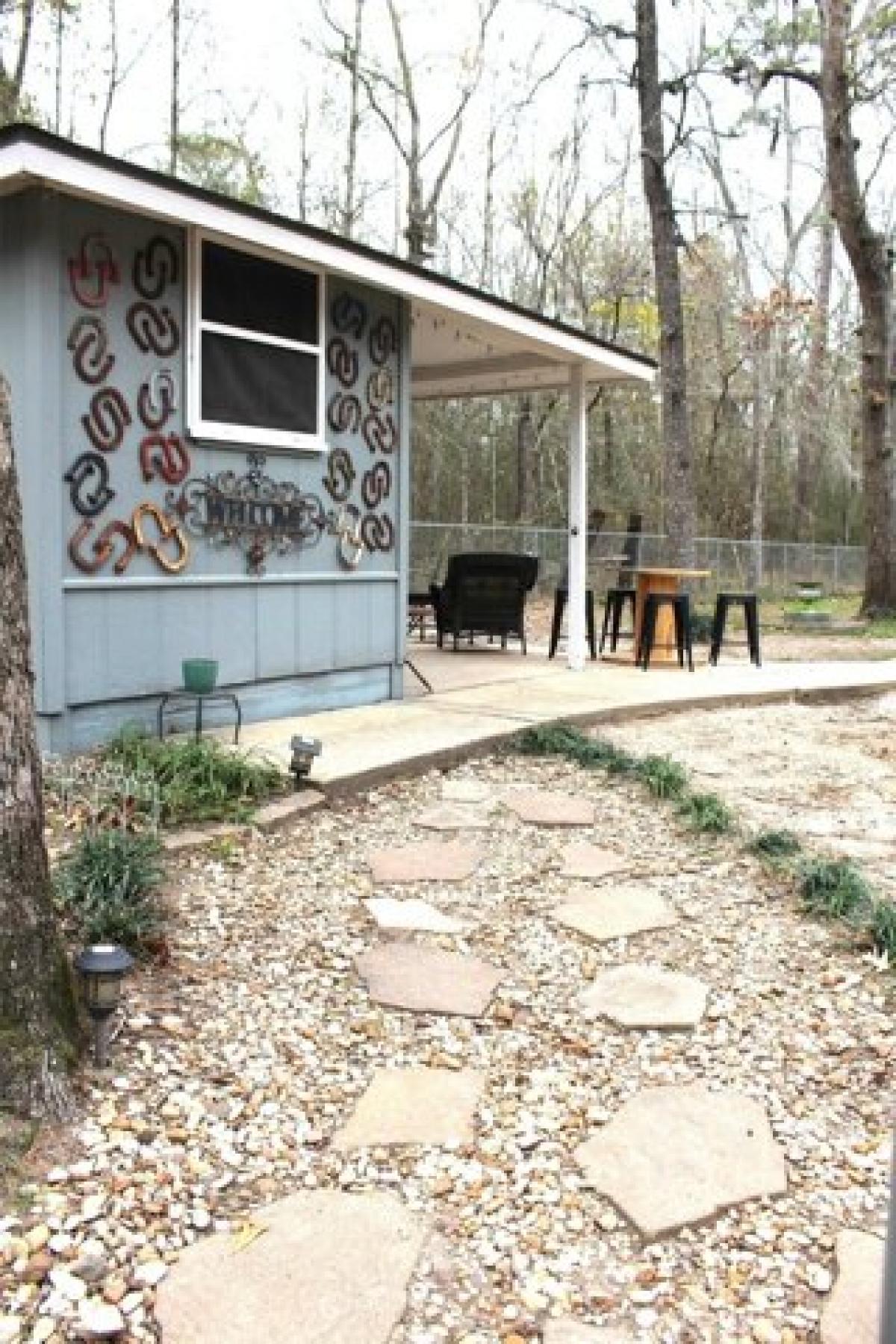 Picture of Home For Sale in Pointblank, Texas, United States